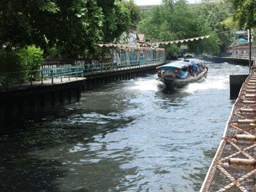 センセープ運河ボート